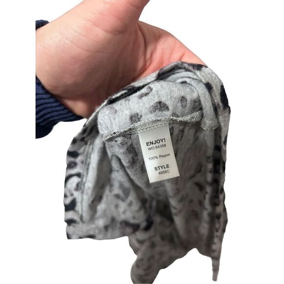 Michael Stars Leopard Print Long Sleeve Button Up Shirt Black Gray Size Small - Picture 7 of 9